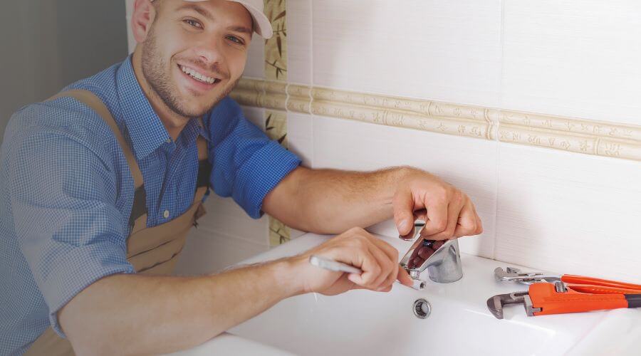 Professional expert plumbing services in Woodsboro, TX